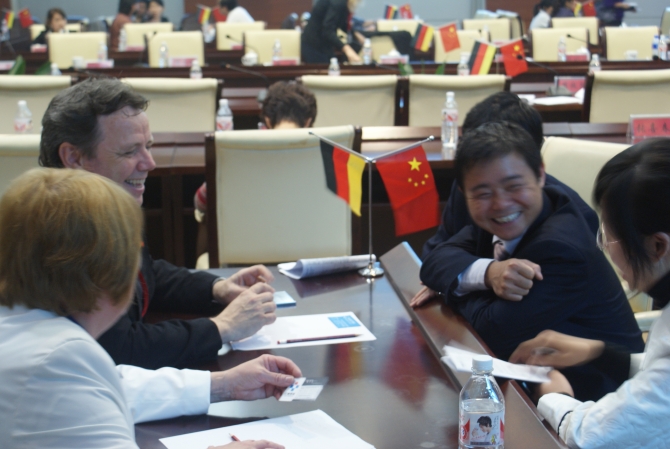 1687853823778660.jpg 11家德國(guó)企業(yè)來高新區(qū)相親—億度網(wǎng)絡(luò)與德國(guó)企業(yè)合作洽談2.jpg